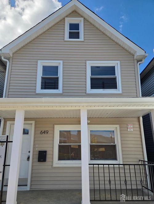 649 State St, Perth Amboy, NJ, 08861-3544 | Card Image