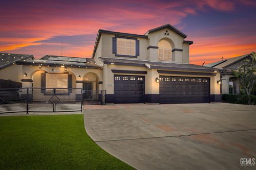 7105 Triple Falls Drive, Bakersfield, CA, 93312 | Card Image