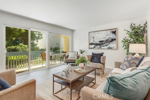 unit-101-824 Camino Real, Redondo Beach, CA, 90277-4326 | Card Image