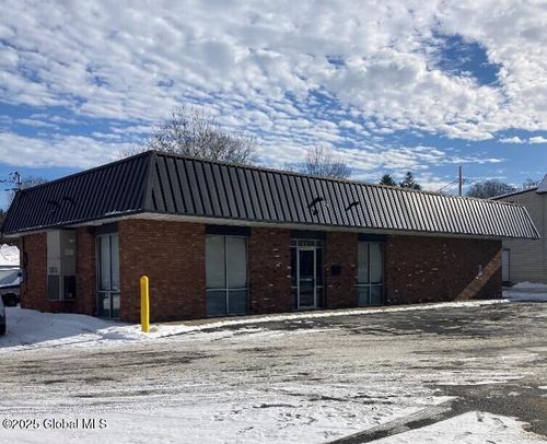 101 Main St, Corinth, NY, 12822-1010 | Card Image