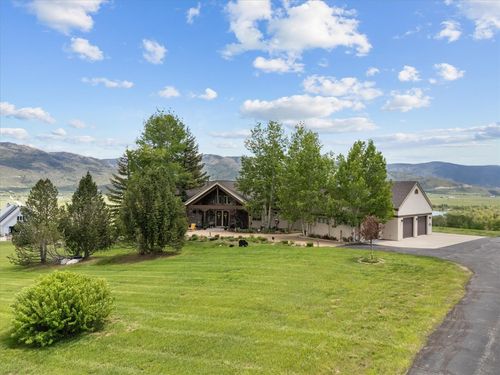 35030 Country Green Rd, Steamboat Springs, CO, 80487-9325 | Card Image