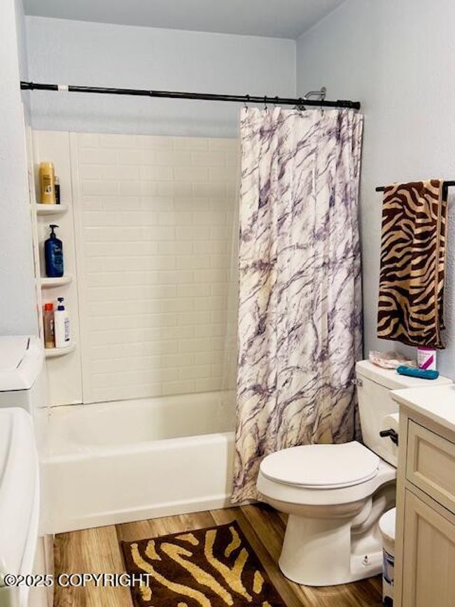 2nd Bathroom | Image 38