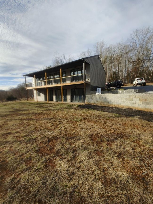 8915 Charlemont Rd, House other with 3 bedrooms, 3 bathrooms and null parking in Goode VA | Image 88