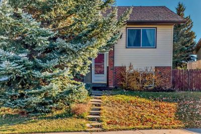 1010 13 St Se, House detached with 5 bedrooms, 3 bathrooms and 4 parking in High River AB | Image 1