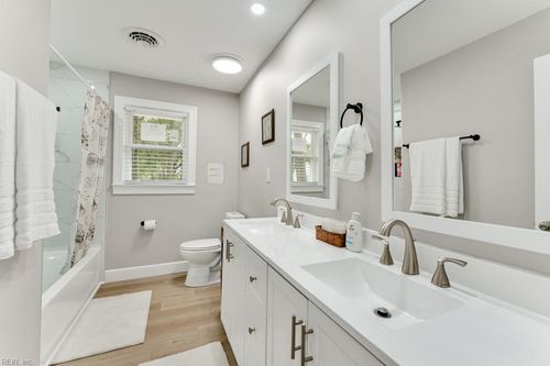 5833 Hedgerow Ln, Portsmouth, VA, 23703-1505 | Card Image