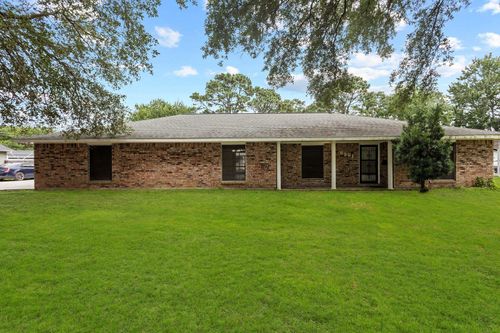 6281 25th St, Groves, TX, 77619-4351 | Card Image