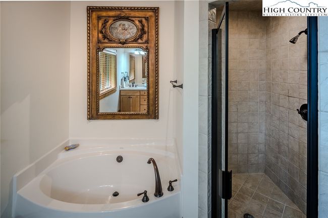 Tub & Shower | Image 40