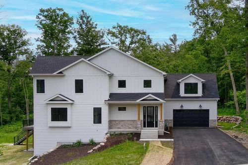 N2692 Forest Drive, Lake Geneva, WI, 53147 | Card Image