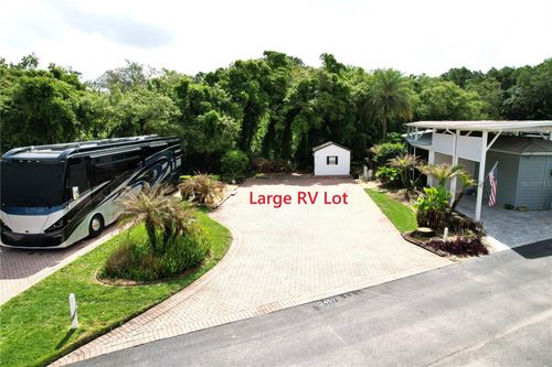 2457 St George Dr, DAVENPORT, FL, 33837-1531 | Card Image