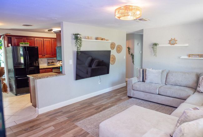 489 Fox Run Trl, House other with 3 bedrooms, 2 bathrooms and null parking in APOLLO BEACH FL | Image 11