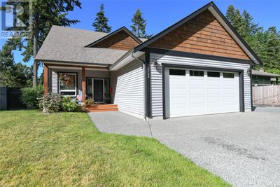 2704 Virginia Dr, House other with 3 bedrooms, 3 bathrooms and 6 parking in Courtenay BC | Image 1