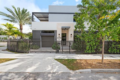 4235 Nw 1st Ave, Miami, FL, 33127-2863 | Card Image