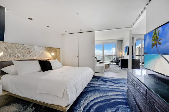 1802 - 3101 Bayshore Dr, Condo with 2 bedrooms, 2 bathrooms and null parking in Fort Lauderdale FL | Image 20