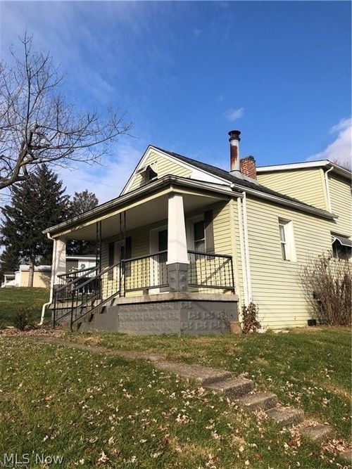 2560 Arcadia Ave, Zanesville, OH, 43701-9434 | Card Image