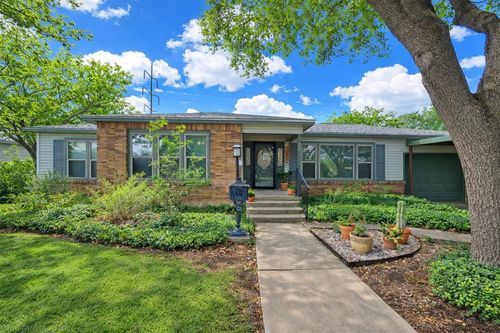2036 Hermanson Dr, Waco, TX, 76710-2618 | Card Image