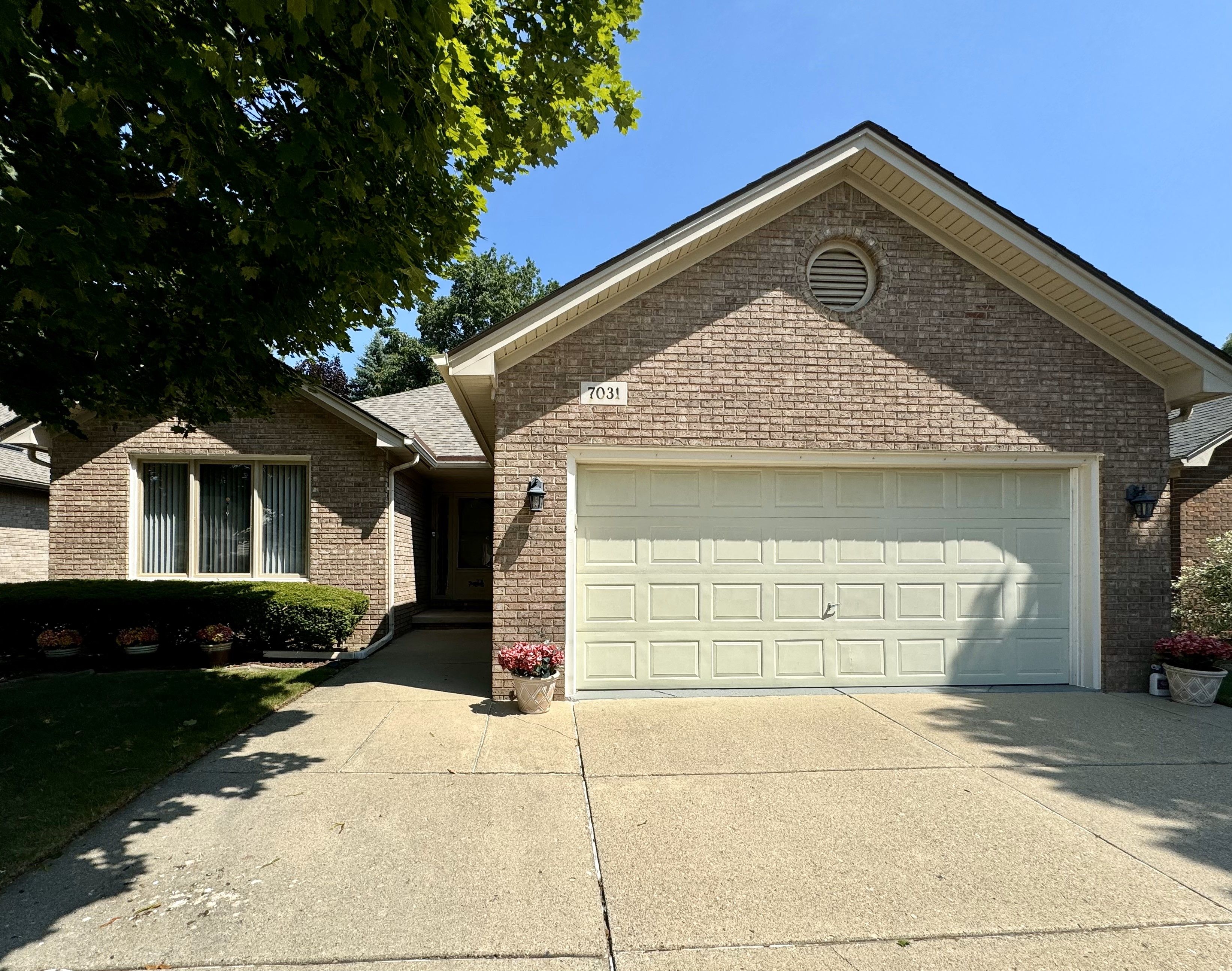 Carriage Creek Dr, Washington, MI 48094