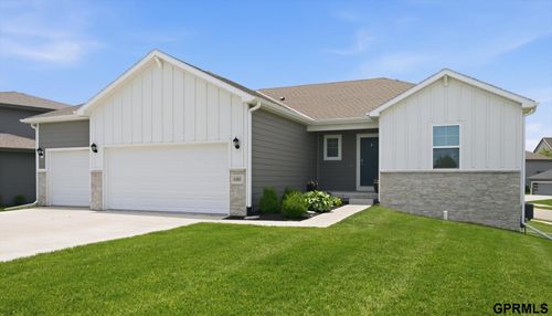 680 N 11th Cir, Springfield, NE, 68059-5746 | Card Image