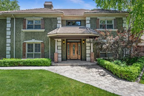 5757 S Holladay Blvd, Holladay, UT, 84121-1509 | Card Image