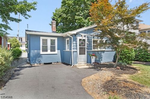 54 N Shore Rd, Denville, NJ, 07834-1143 | Card Image