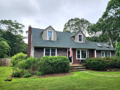 122 Lewis Rd, East Quogue, NY, 11942-4121 | Card Image
