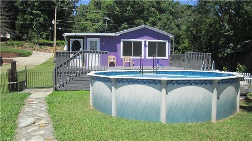 694 Lake Shore Ave, Lexington, NC, 27292-8236 | Card Image
