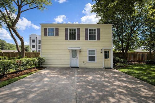 422 W Burleson St, Wharton, TX, 77488-5410 | Card Image