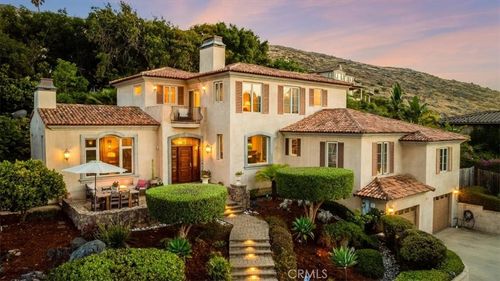 2699 Meadow St, San Luis Obispo, CA, 93401-5633 | Card Image