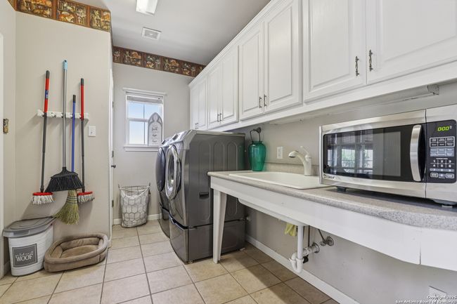 269 Red Rose St, House other with 4 bedrooms, 4 bathrooms and null parking in Spring Branch TX | Image 19