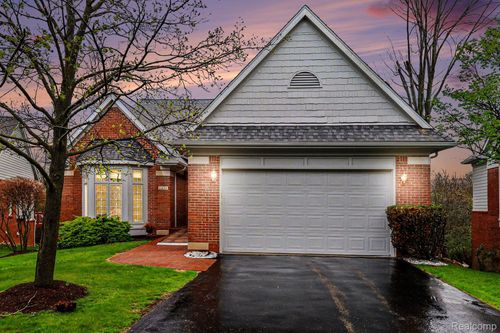 6426 Country Shire Lane, West Bloomfield Charter Township, MI, 48323 | Card Image