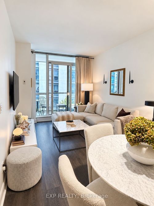 702-38 The Esplanade, Toronto, ON, M5E1A5 | Card Image