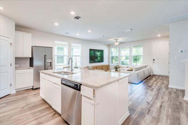 221 Delaware Mountains Ter, House other with 3 bedrooms, 3 bathrooms and 2 parking in Dripping Springs TX | Image 6
