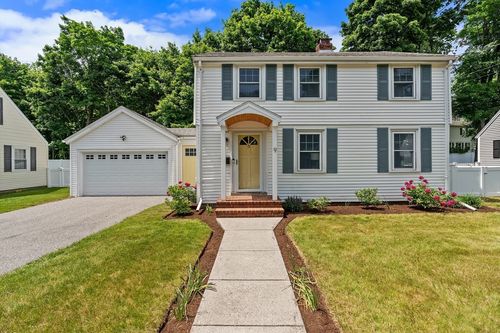 9 Chapman Rd, Wakefield, MA, 01880-4908 | Card Image