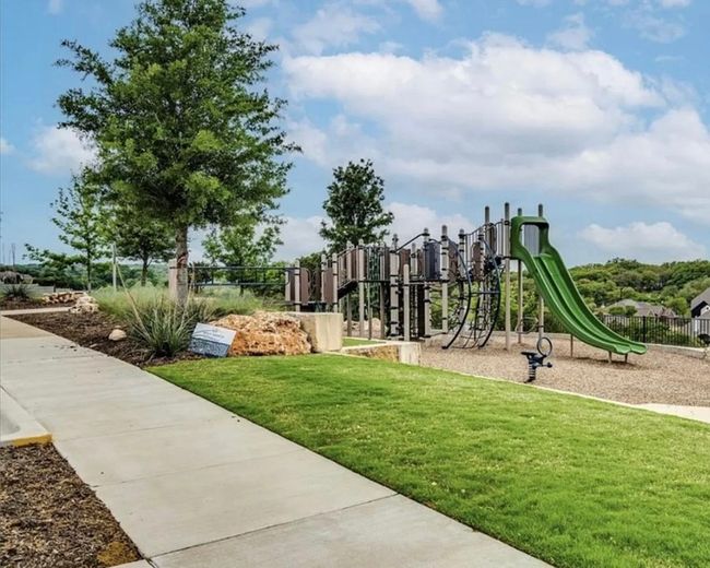 Park and playground | Image 33