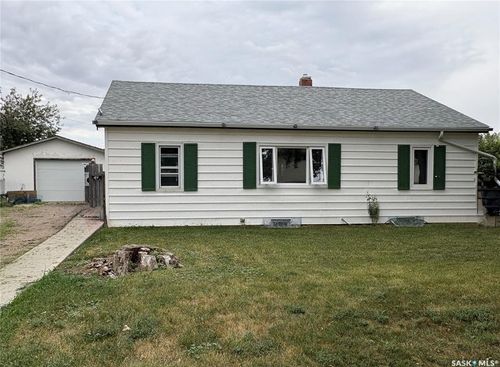 49 14th Ave Se, Swift Current, SK, S9H3S3 | Card Image