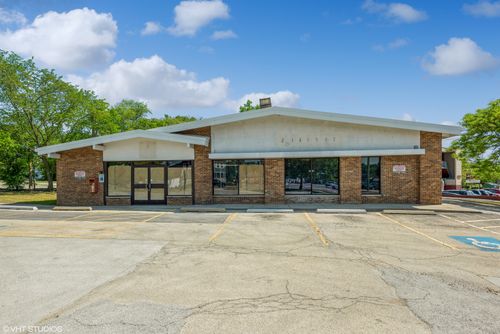 301 N Cass Ave, Westmont, IL, 60559-1996 | Card Image