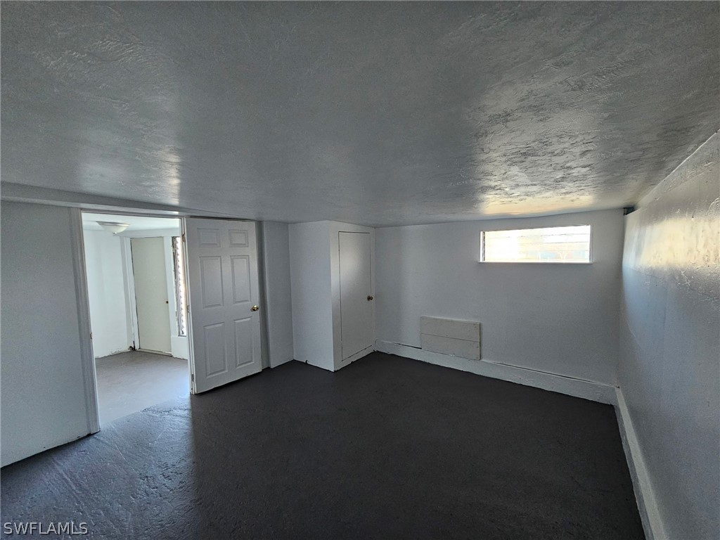 Residential in Naples 4