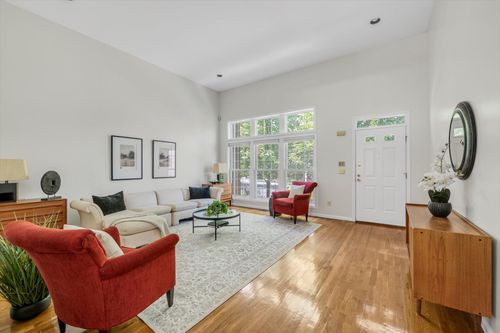 62 Marjorie Ct, Manhasset, NY, 11030-1900 | Card Image
