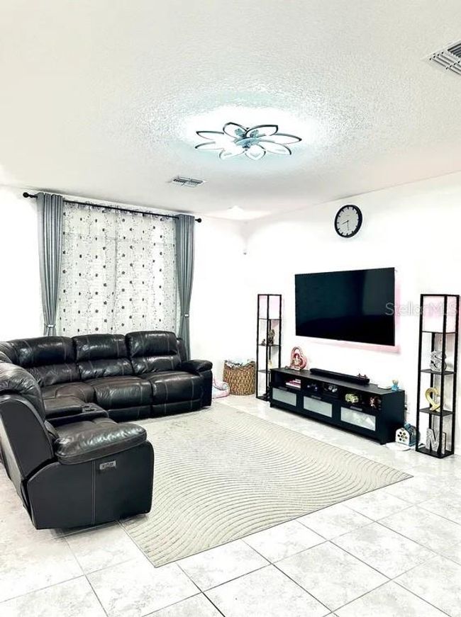 37784 Beacon Brick Dr, House other with 4 bedrooms, 3 bathrooms and null parking in ZEPHYRHILLS FL | Image 9