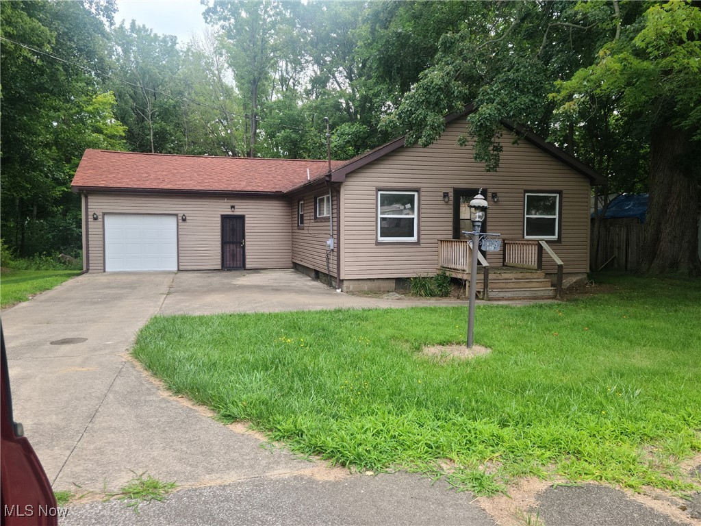 Millard Ave, Conneaut, OH 44030