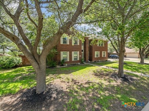 405 Arapaho Dr, Harker Heights, TX, 76548-2027 | Card Image