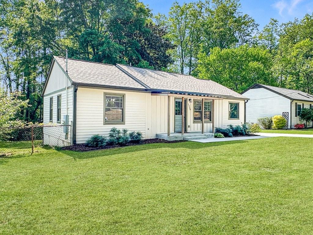 2350 Old Spring Rd Se, For Sale in Smyrna - eXp Realty