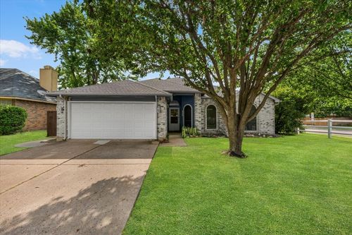 4244 Hathaway Drive, Grand Prairie, TX, 75052 | Card Image