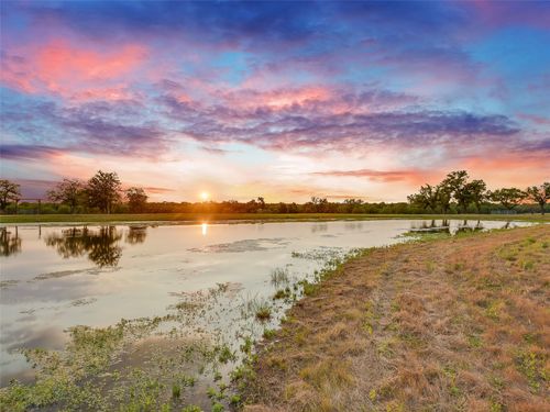 762 Karisch Rd, Giddings, TX, 78942-6064 | Card Image