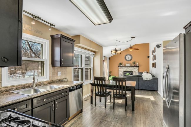 460 Sunnyside Ave, House other with 3 bedrooms, 3 bathrooms and 2 parking in Gurnee IL | Image 11
