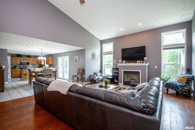 116 Field Ct, House other with 4 bedrooms, 4 bathrooms and null parking in East Peoria IL | Image 16