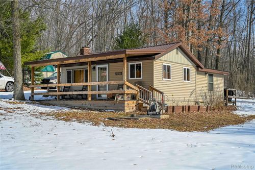 4712 Poplar Dr, Harrison, MI, 48625-8607 | Card Image