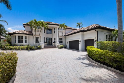 6919 Westchester Cir, LAKEWOOD RANCH, FL, 34202-2583 | Card Image