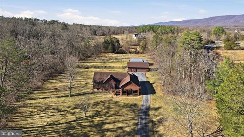 110 Crosscreek Ln, WINCHESTER, VA, 22602-1637 | Card Image