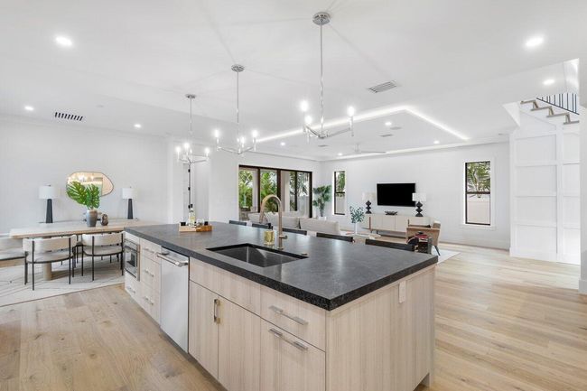 731 Se 4 Th Ave, House other with 4 bedrooms, 5 bathrooms and null parking in Delray Beach FL | Image 15