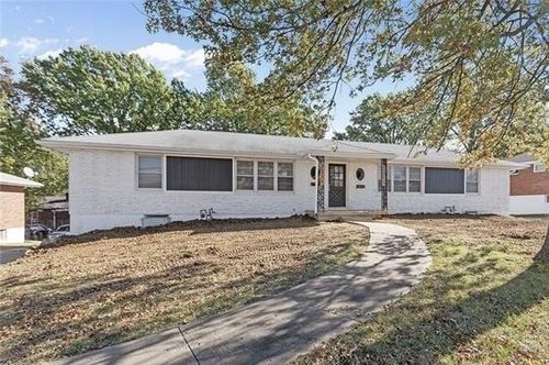 7311 Raytown Rd, Raytown, MO, 64133-6601 | Card Image